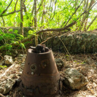 瓦礫と共に残る砲座